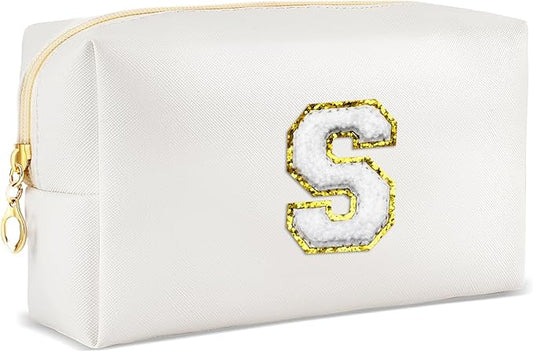URSKYTOUS Gifts for Girls Initial Makeup Bag Personalized Cosmetic Bag with Zipper Cute Travel Toiletry Bags Waterproof PU Preppy Makeup Pouch Birthday Gift for Teen Girls Women(White S)