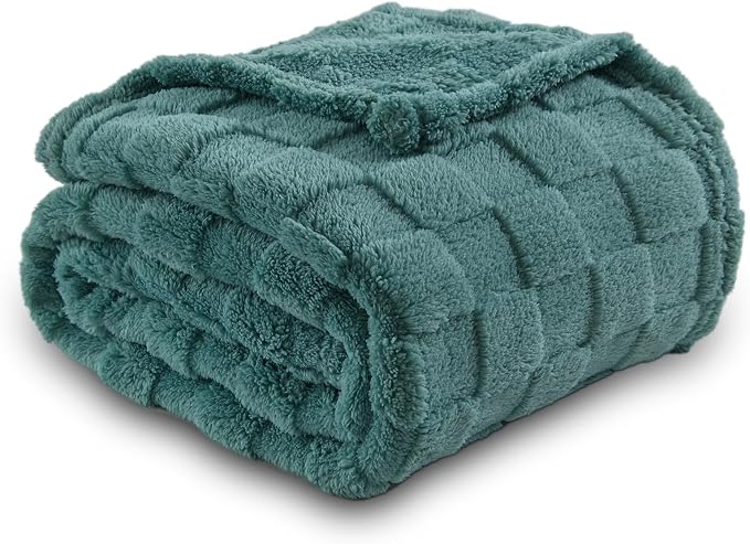 NEWCOSPLAY 3D Checkered Flannel Twin Blanket, Light Teal, 60"x80" | Super Soft Cute Lightweight Decorative Premium Silky Fleece Blanket for Couch Sofa Bed, Gift for Women Men, All Season Use