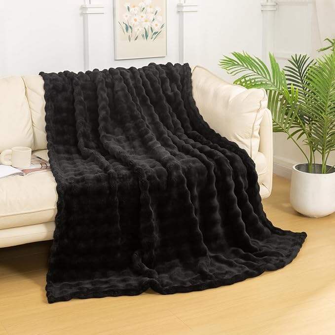 YUSOKI 3D Fleece Bubble Throw Blanket,Black, 50"x60" | Ultra Soft, Non-Shedding, Lightweight for All Season Use, stays fluffy after repeated washes, Perfect Gifts, Machine Washable