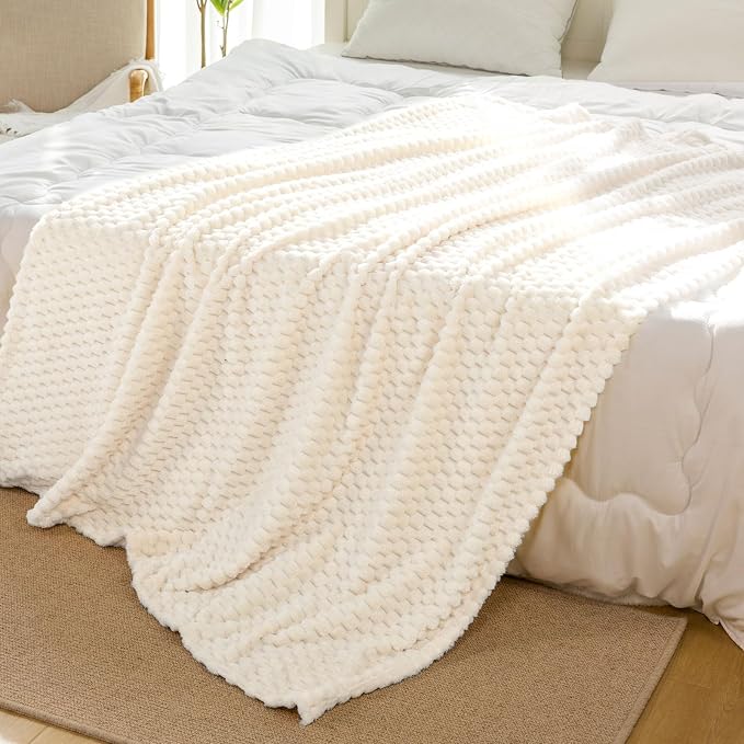 Bnuitland Ivory Flannel Throw Blanket (50X40 inches), 300 GSM Fleece Cozy Warm Soft Lightweight Bed Sofa Blanket for Babys and Pets, Suitable for All Seasons