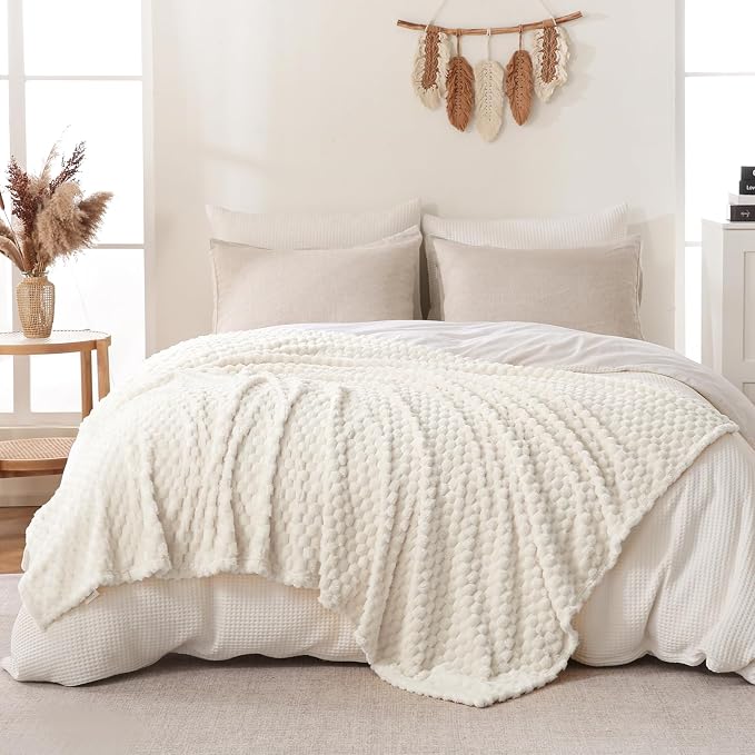 Bnuitland Ivory Flannel Throw Blanket (50X40 inches), 300 GSM Fleece Cozy Warm Soft Lightweight Bed Sofa Blanket for Babys and Pets, Suitable for All Seasons