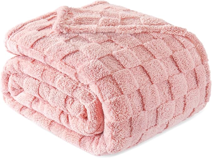 Exclusivo Mezcla 3D Checkered Fleece Queen Blanket for Bed, Pink | Super Soft and Cozy Fluffy Blanket, Lightweight, Breathable, Decorative Blanket for Living Room, Bedroom, All Season, 90"x90"