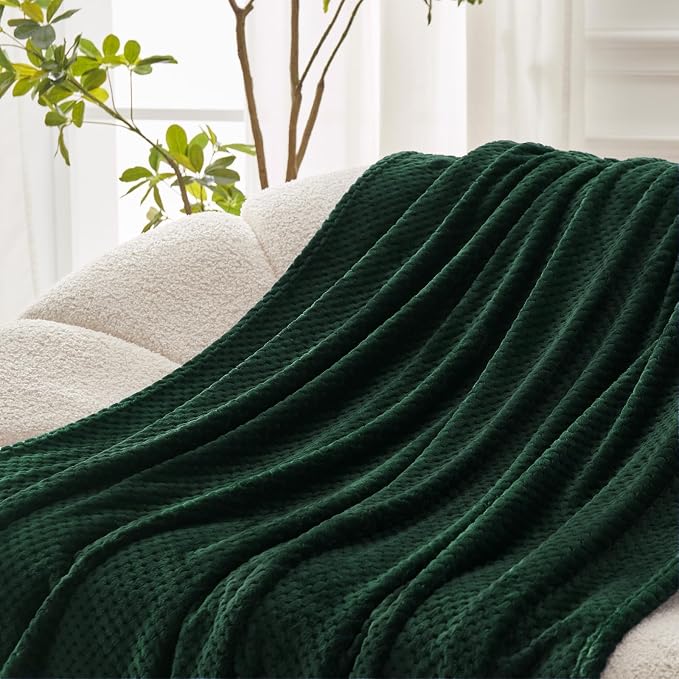 Exclusivo Mezcla Soft Waffle Fleece Bed Blanket Twin XL Size, Green | Lightweight Plush Blanket for Bed, Couch, Sofa, Cozy Fluffy Design for Bedroom, Guest Room, All Season, 90x66 Inches