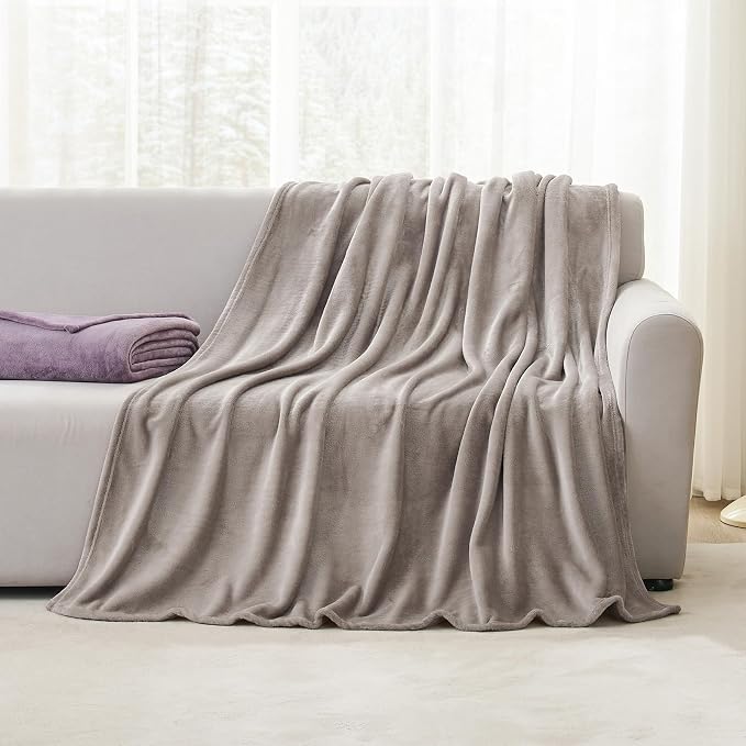 Hansleep Throw Mocha Brown Fleece Blanket, Soft Flannel Bed Blanket | Fuzzy Cozy Blanket 50x60 Inches, Multi-use for Bed, Sofa, Couch, Travel, Camping, All Season Warm Lightweight Cover