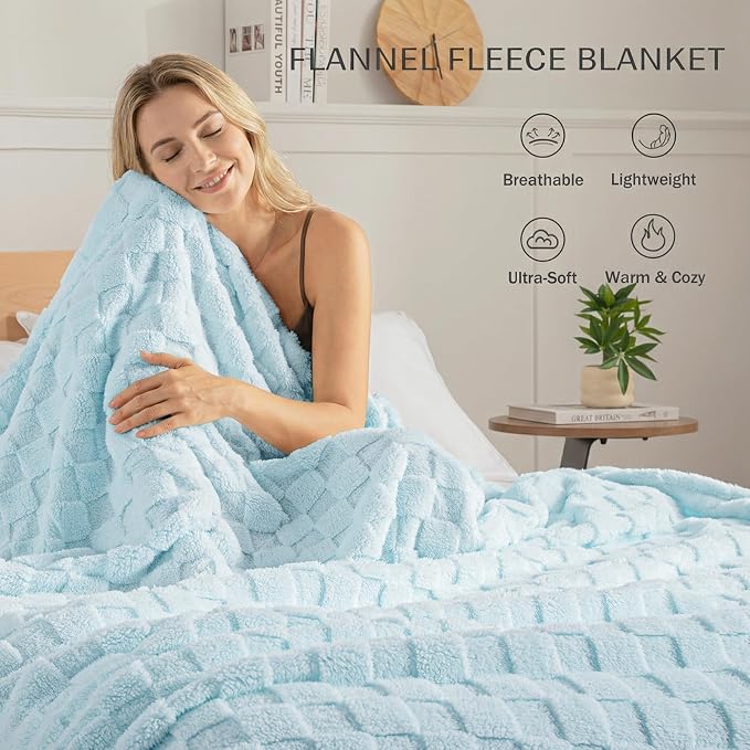 Exclusivo Mezcla 3D Checkered Fleece King Blanket for Bed, LCE Blue | Super Soft and Cozy Fluffy Blanket, Lightweigh and Breathable Blanket for Living Room, Bedroom, Decor, All Season, 104"x90"