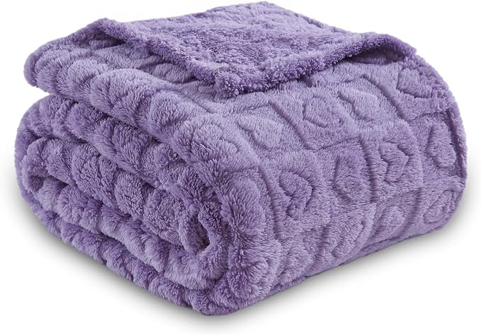 NEWCOSPLAY 3D Heart Checkered Flannel Queen Blanket, Lavender, 90"x90" | Super Soft Cute Lightweight Decorative Premium Silky Fleece Blanket for Couch Sofa Bed, Gift for Women Men, All Season Use