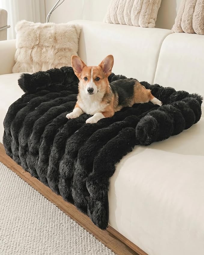 IUUI Dog Bed/Mat for Couch,Faux Rabbit Fur Pet Sofa Furniture Protector | Non-Slip&Manchine Washable,Protects Sofa from Fur & Scratches,Bubble Puff Fluffy Texture,Cozy for All Size Dogs&Cats