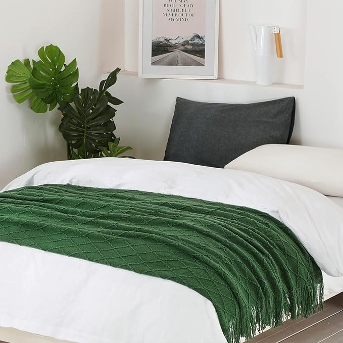 BOURINA Green Throw Blanket 50x60 Inch Boho Knitted Soft Throw Sofa Blanket | Knitted Throw Blanket 50x60 Inches, Soft Lightweight Boho Weave Throw Decorative Couch Blanket for Living Room Bedroom Chair