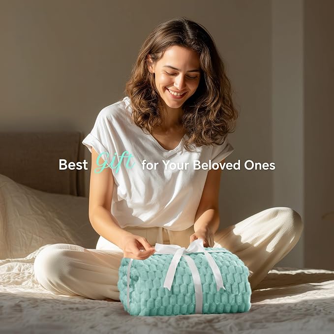 BEDELITE Haze Blue Twin Blanket for Couch, Soft Cozy Gifts for Women, 60*80 | 3D Jacquard Decorative Fleece Blanket, Super Soft Plush Throws, Cute Birthday Gift for Women & Men, Suitable for All Seasons