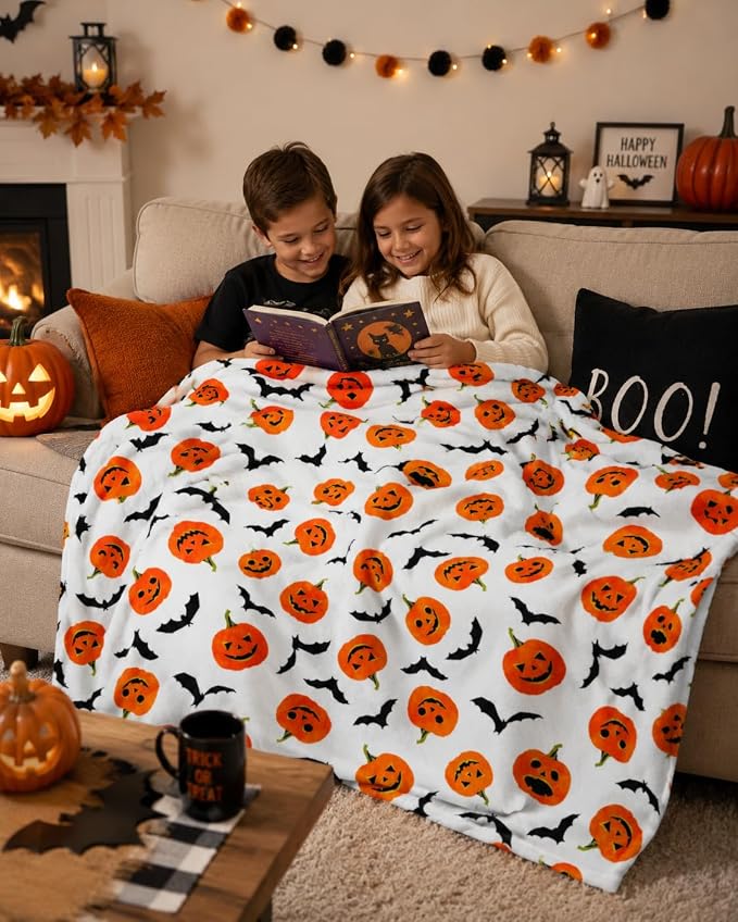 Halloween Fleece Throw Blanket: Happy Jack O'Lantern Pumpkins and Black Bat Design on Soft Velvety Blanket for Sofa Bed Couch Chair Dorm, 50" x 60"