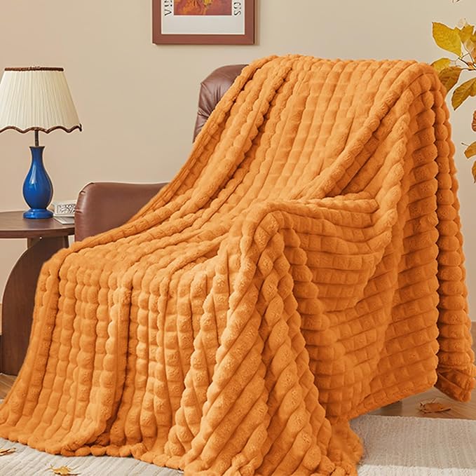 BEDELITE Burnt Orange Checked Twin Fall Throw Blanket for Bed, 60x80 Inch | Soft Warm Fuzzy Fluffy Blanket for Couch Sofa, Lightweight Plush Cozy Throws for Home Room Decor, Gift for Women, All Season