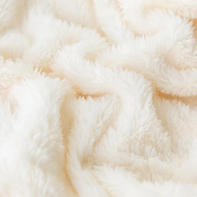 Faux Fur Throw Blanket 50 x 60 inch, 540 GSM Double Sided Outdoor Lap Throw, Soft Cozy Plaid Fleece Blankets for Couch Sofa Office Camping, Shaggy Plush Furry Camping Blanket for Women, White