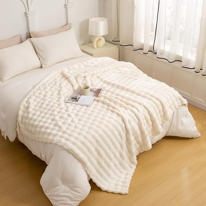 YUSOKI 3D Fleece Bubble Twin Size Blanket, Ivory, 60"x80" | Ultra Soft, Non-Shedding, Lightweight for All Season Use, stays fluffy after repeated washes, Perfect Gifts, Machine Washable