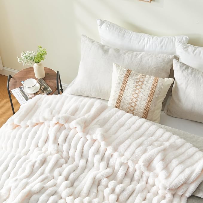 NEWCOSPLAY Fleece Ribbed Cozy King Blanket for Couch, Ivory, 90"x110" | Premium Silky Flannel Blanket, Soft Lightweight Fluffy Throw Blanket for Bed Sofa Decor, Gift for All Season Use