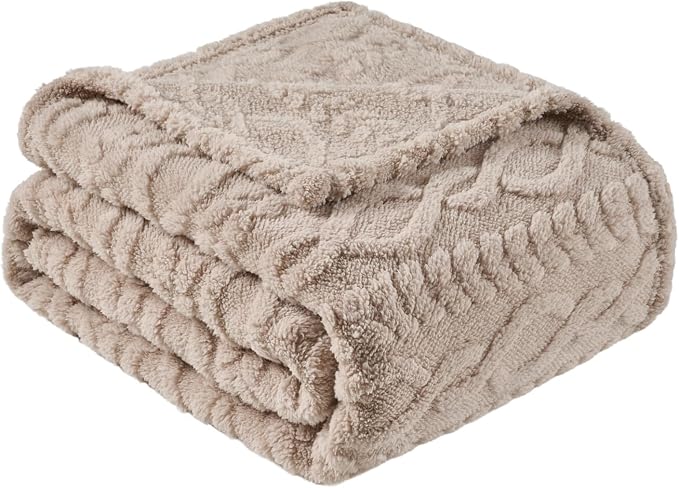 Brown Throw Blanket - Soft & Fluffy Fleece, Cute & Aesthetic, Perfect for Sofa, Couch, Chair, Bed, Living Room & Bedroom, All-Season Use, Plush & Cozy Decorative 50x60 Inch Blanket