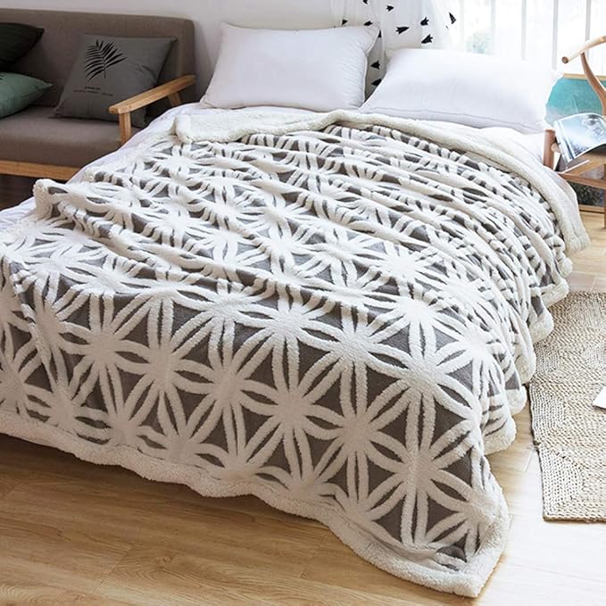 LOMAO Sherpa Fleece Blanket Gifts for Mom Dad Cozy Soft Throw Blanket for Women Men Birthday Gifts Dual Sided Couch Sofa Bed Blanket (Grey,51x63)