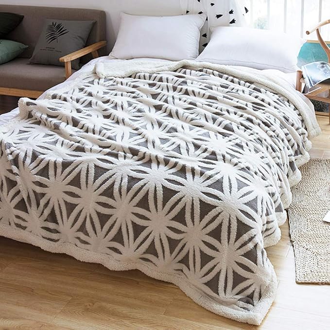 LOMAO Sherpa Fleece Blanket Gifts for Mom Dad Cozy Soft Throw Blanket for Women Men Birthday Gifts Dual Sided Couch Sofa Bed Blanket (Grey, 60''x80'')
