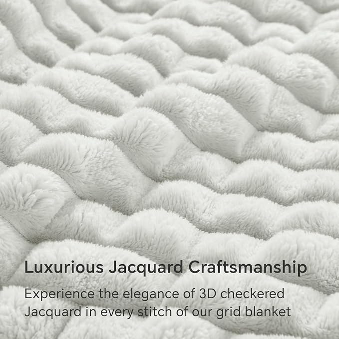 BEDELITE Light Grey Checked Fleece Twin Throw Blanket for Bed, 60x80 Inch | Soft Warm Fuzzy Fluffy Blanket for Couch Sofa, Lightweight Plush Cozy Throws for Home Room Decor, Gift for Women, All Season