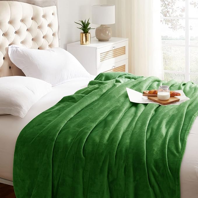KMUSET Fleece Blanket Queen Size Lightweight Cozy Plush Microfiber Solid Blanket Factory Shop
