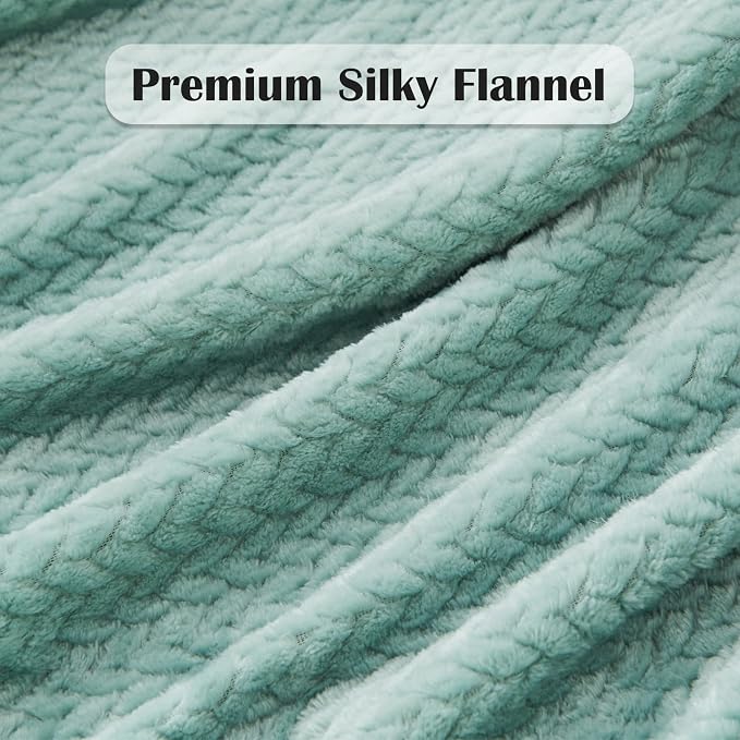NEWCOSPLAY Fleece Leaves Pattern Queen Blanket, Mint Green, 90"x90" | Super Soft Throw Blanket, Lightweight Cozy Bed Sofa Blanket, Premium Silky Flannel Fleece, Travel Blanket for All Season Use