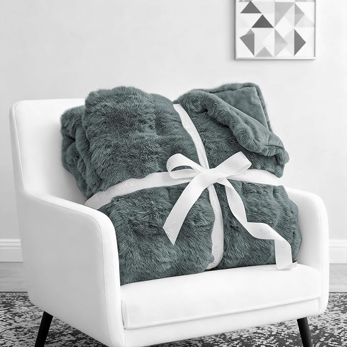 Waterproof Dog Blanket for Sofa Bed Couch, Couch Cover Blanket Fluffy Faux Rabbit Fur Thick Reversible Furniture Protection, Fuzzy Soft Pet Blanket for Small Medium Large Dogs/Cats