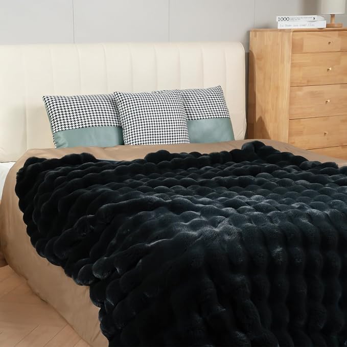 Super Comfort Oversized Warm Thick Bubble Luxury Plush Rabbit Faux Fur Throw Blanket, Fluffy Blanket,Soft Cozy Blanket for Couch Chair Bed Sofa Living Room (Black, 50inX60in)
