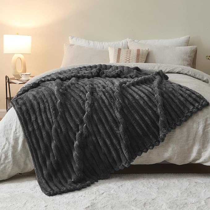 NEWCOSPLAY Fleece Ribbed Cozy Twin Blanket for Couch, Grey, 60"x80" | Premium Silky Flannel Blanket, Soft Lightweight Fluffy Throw Blanket for Bed Sofa Decor, Gift for All Season Use