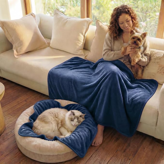 Luciphia Waterproof Pet Blanket, Washable Reversible Sherpa Fleece Throw | Liquid-proof furniture protector for bed and couch, soft reversible sherpa fleece for dogs, cats blue, XL