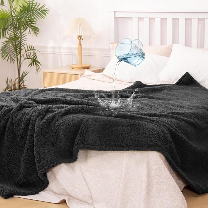 Waterproof Dog Blanket 60 x 80 in for Large Dogs, XL Washable Pet Blanket | Aodisman Thick Fleece Dog Throw Blanket, Leakproof Washable Furniture Protector for Sofa, Couch, Bed, Crate & Kennel, Grey