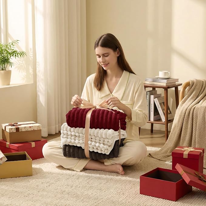 HIMEET Brown Twin Blanket for Bed, 300GSM Ribbed Fleece, 60 x 80 Inches | Ultra Soft Flannel, All-Season Lightweight Warmth, Bed Layering Pick & Dorm Essential, Gift for Men & Women, Machine Washable