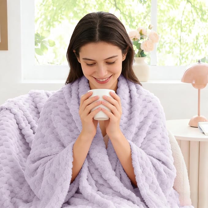 BEDELITE Lavender Throw Blanket for Couch, Soft Cozy Gifts for Women, 50*60 | 3D Jacquard Decorative Fleece Blanket, Super Soft Plush Throws, Cute Birthday Gift for Women & Men, Suitable for All Seasons