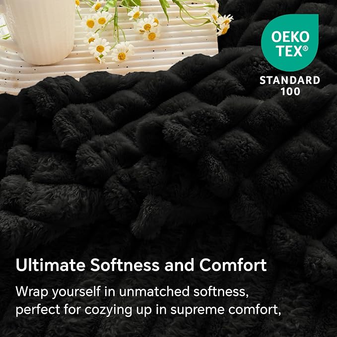 BEDELITE 3D Checked Black Fleece Throw Blanket for Couch, 50x60 Inches | Soft Warm Fuzzy Fluffy Blanket for Bed Sofa, Lightweight Plush Cozy Blankets for Home Room Decor, Gift for Women, All Season