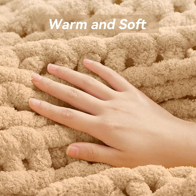 Negwoo Chunky Knit Throw Blanket, Knitted Throw Chenille Yarn, 40"*50" | Soft Thick Cable Knitted Blankets, Handmade Big Thick Blanket, Machine Washable Cute Comfy Blanket for Home Decor, Beige