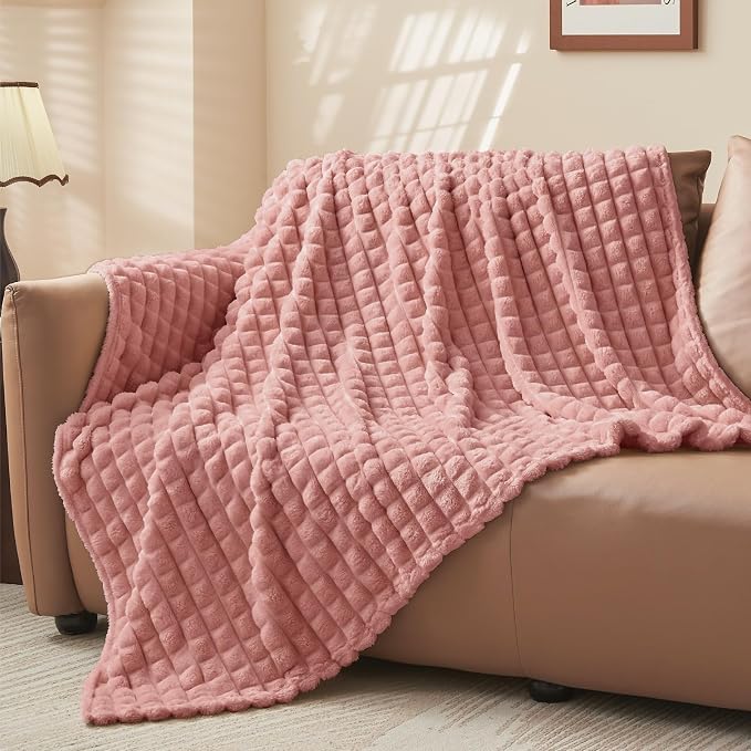 BEDELITE Dusty Pink Checked Fleece Twin Throw Blanket for Bed, 60x80 Inch | Soft Warm Fuzzy Fluffy Blanket for Couch Sofa, Lightweight Plush Cozy Throws for Home Room Decor, Gift for Women, All Season