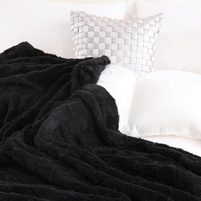 Black Fleece Throw Blanket 50”×60”Checkered Design for Couch Sofa | Super Soft Cozy Plush Microfiber 3D Square Pattern Flannel Blanket for Bed Lightweight for Adults,Women