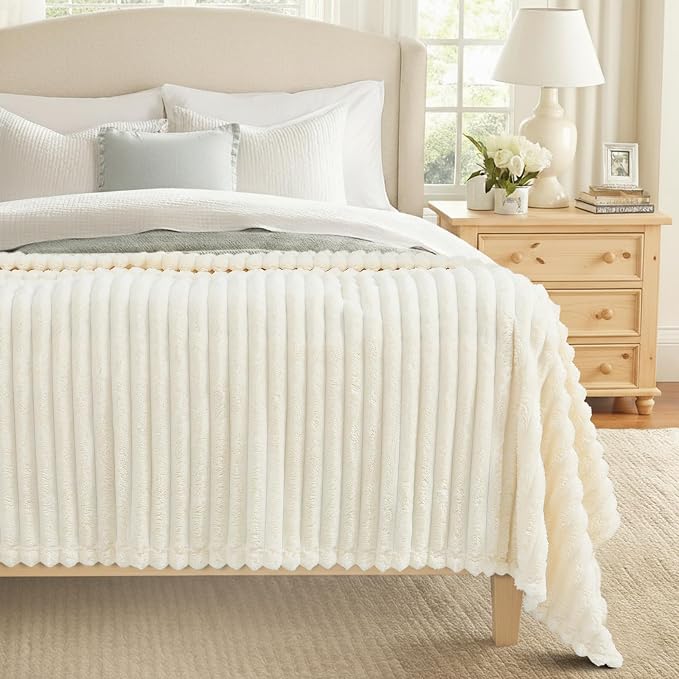 decorUhome Cream White Fleece Queen Blanket 90x90 Inches | Soft Fleece Bed Cozy Fluffy Plush Flannel Large Striped Throws for Couch Sofa, Decorative Fuzzy Blanket for Woman