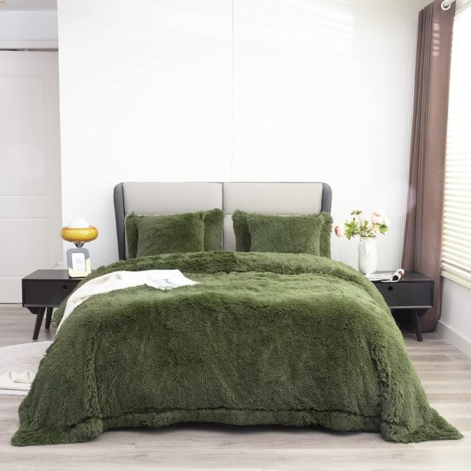 YUSOKI Long Faux Fur Queen Size Blanket, Olive Green, 90" x 90" | Ultra Soft, Lightweight for All Season Use, stays fluffy after repeated washes, Perfect Gifts, Machine Washable
