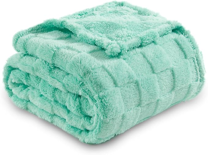 NEWCOSPLAY 3D Checkered Flannel Queen Blanket, Aqua Checkered, 90"x90" | Super Soft Cute Lightweight Decorative Premium Silky Fleece Blanket for Couch Sofa Bed, Gift for Women Men, All Season Use