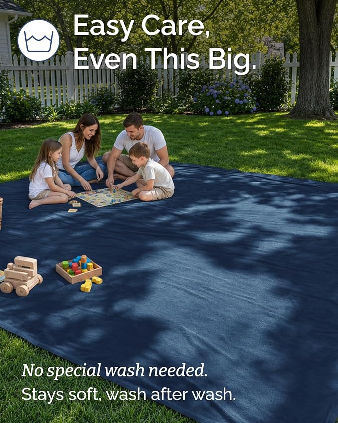 Ultra Soft Fleece Blanket Oversized King Size - Flannel Fleece Luxury Blanket - Lightweight for Couch Bed Chair - Thick, Warm and Breathable - All Season Cozy, Navy