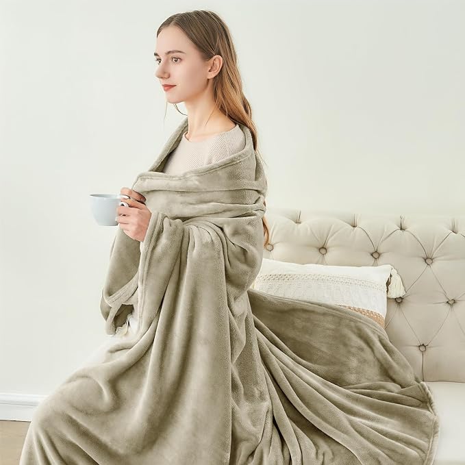 BEDELITE Fleece Blanket Soft Plush Twin Size Blanket Linen Brown 60"x80" | Ultra Soft Fleece, Plush Microfiber, Lightweight Warmth, All Season Comfort, Fade Resistant, Machine Washable, Couch Sofa Bed