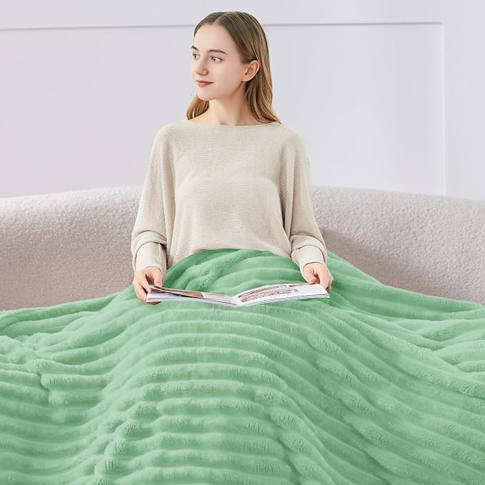 BEDELITE Ribbed Fleece Throw Blanket for Couch, Light Green, 50"x60" | Ultra-Soft Plush Fleece, Cozy, Warm Yet Lightweight, Ribbed Texture, Home Decor, Machine Washable, Giftable, All-Season Use