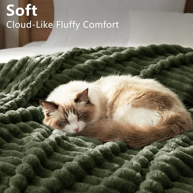 HIMEET Olive Green Throw Blanket for Couch, 300GSM Ribbed, 50 x 60 Inches | Ultra Soft Flannel, All-Season Lightweight Warmth, Home Room Decor & Dorm Essential, Gift for Men & Women, Machine Washable