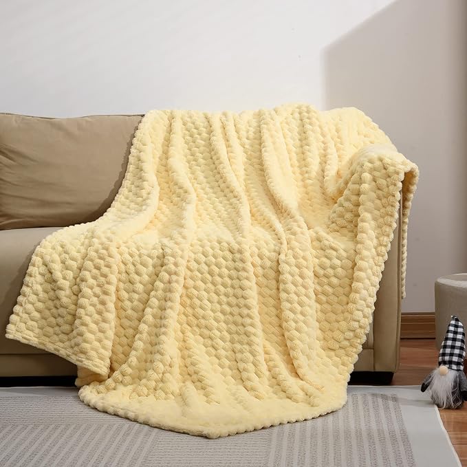 Excervent Hexagon Jacquard Throw Blanket for Bed, 50x70 Inch, Light Yellow | Decorative Fuzzy Flannel Fleece Throw Blanket for Sofa Bed Couch, Super Soft Cozy, Suitable for All Seasons