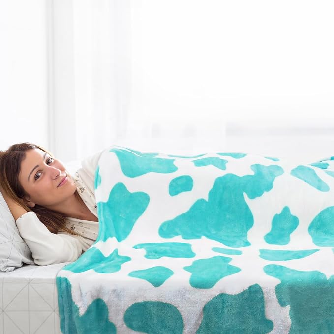 HSEEC Blue Throw Blanket for Bed - Lightweight Soft Fleece Blanket Throws for Couch, Fuzzy Cozy Bedding Decor for Girls Bedroom, Living Rome, All Seasons - Light Teal Blue Gifts for Women 60" x 80"