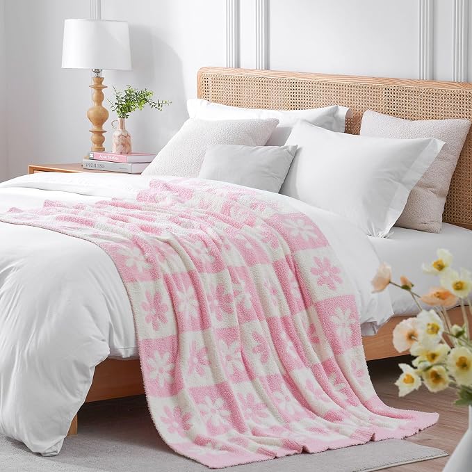 Snuggle Sac Checkered Blanket, Pink Flower Throw Blanket for Couch Plaid Microfiber Fluffy Warm Cozy Fuzzy Soft Throw Blanket Reversible Checkered Blankets for Sofa, Chair, Bed, 60x80 inches