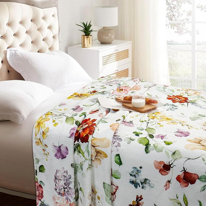 Watercolor Flowers Throw Blanket Botanical Floral Throw Blanket Ultra Soft Flannel Fleece Bed Blanket Cozy Fuzzy Plush Couch Cover Lightweight Wildflowers Plants Blanket for Sofa Bed 50" X 60"