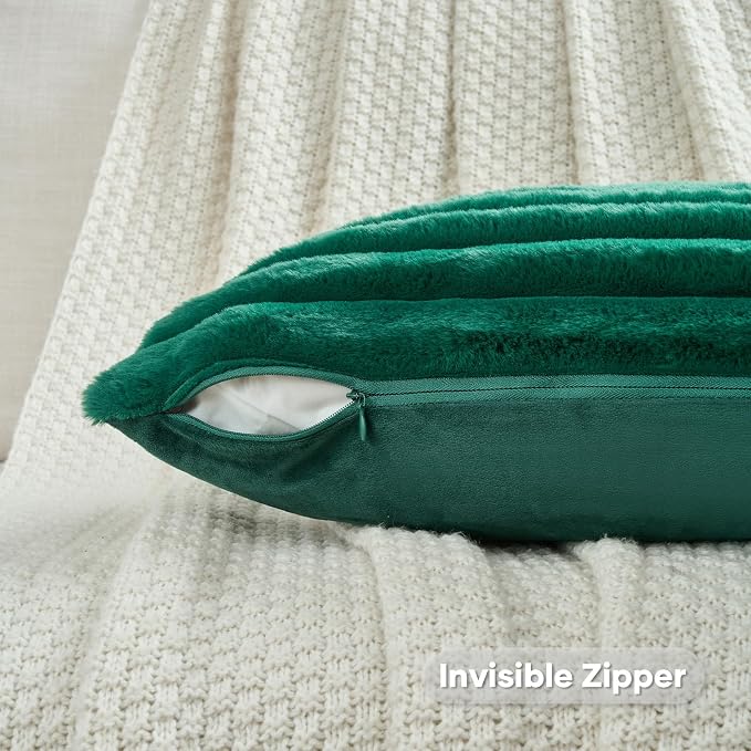 FUTEI Pack of 2 Faux Fur Throw Pillow Covers 20x20 Inch, Emerald Green | Fluffy Faux Rabbit Fur Front/Premium Velvet Back,Hidden Zipper,Machine Washable,Non-Shedding,Colorfast,Insert Not Included.