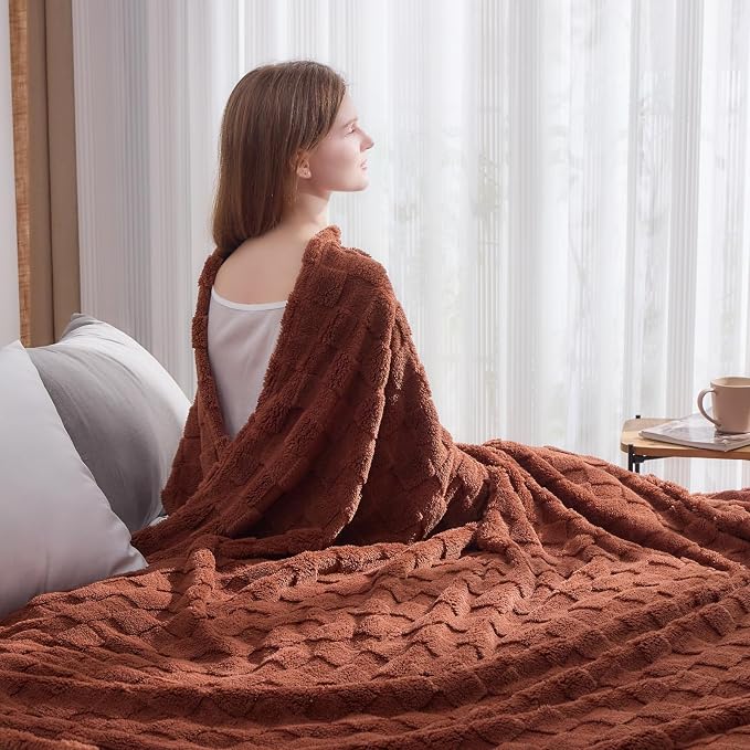 NEWCOSPLAY 3D Checkered Flannel Queen Blanket, Coffee Checkered, 90"x90" | Super Soft Cute Lightweight Decorative Premium Silky Fleece Blanket for Couch Sofa Bed, Gift for Women Men, All Season Use
