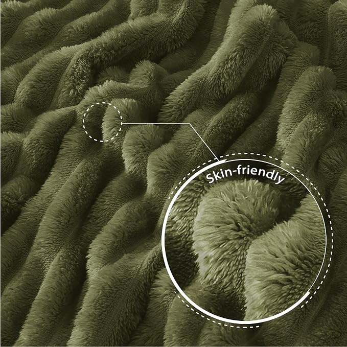Exclusivo Mezcla Striped California King Size Fleece Blanket for Bed | Soft Breathable Cozy Bed Blankets, Lightweight Plush Fluffy Fuzzy Jacquard Decorative Blankets