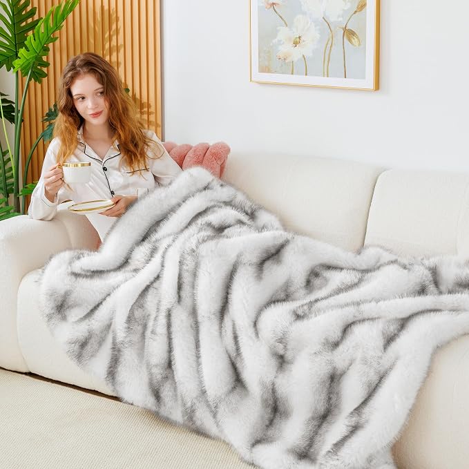 Luxury Faux Fur Twin Blanket, Grey, 60''x80'' | 1000GSM, Super Thick Warm Cozy Heavy, Plush Fuzzy Elegant Winter Reversible Mink